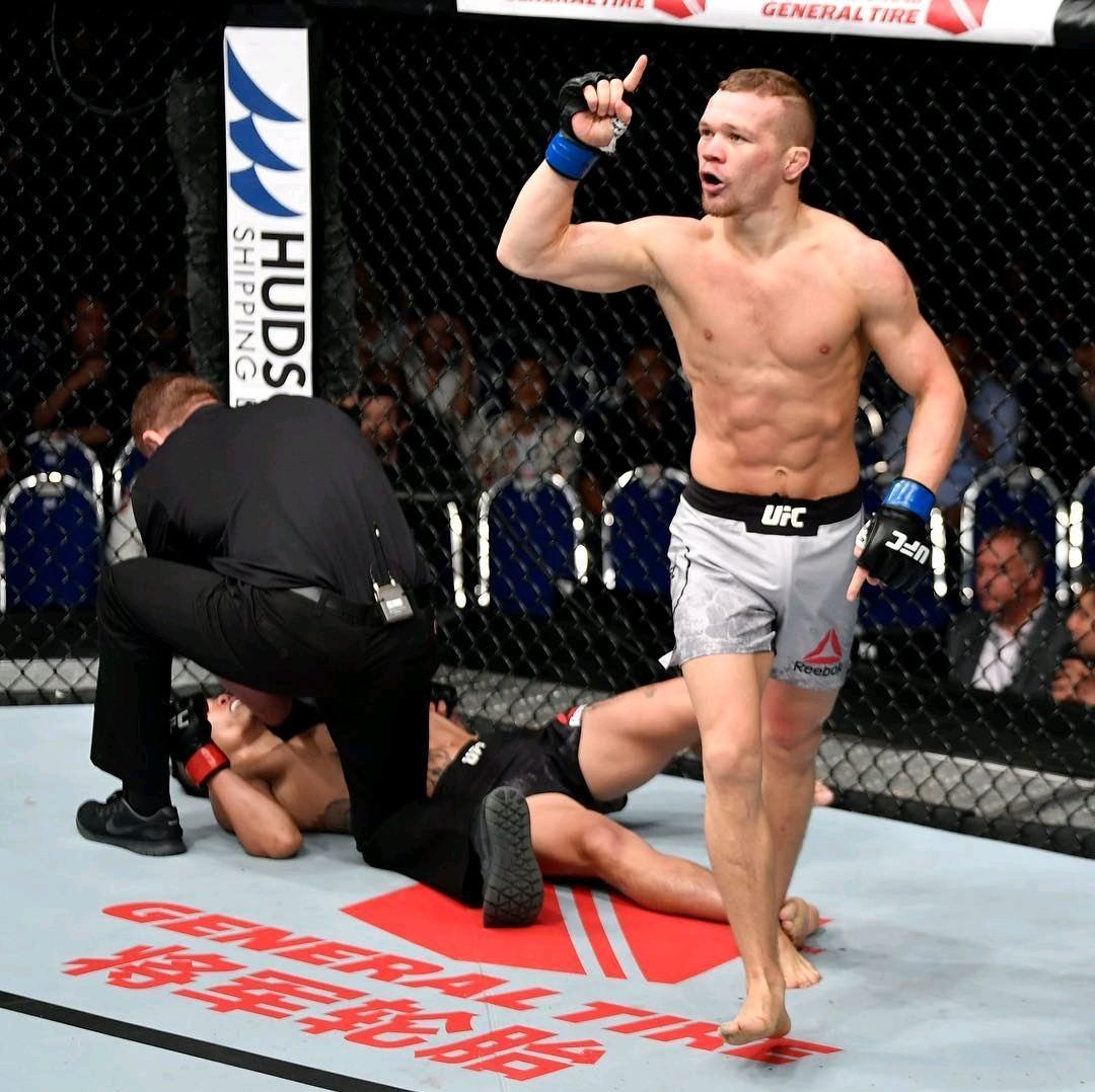 Петр Ян успешно дебютировал в UFC (видео) 