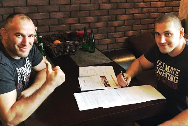 Дмитрий Сосновский подписал контракт с UFC